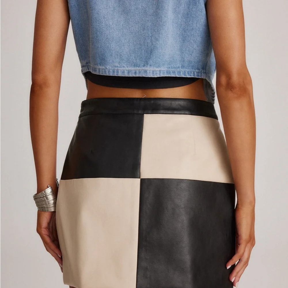 Two-Tone Black and Cream Mini Skirt - Picture 3 of 3